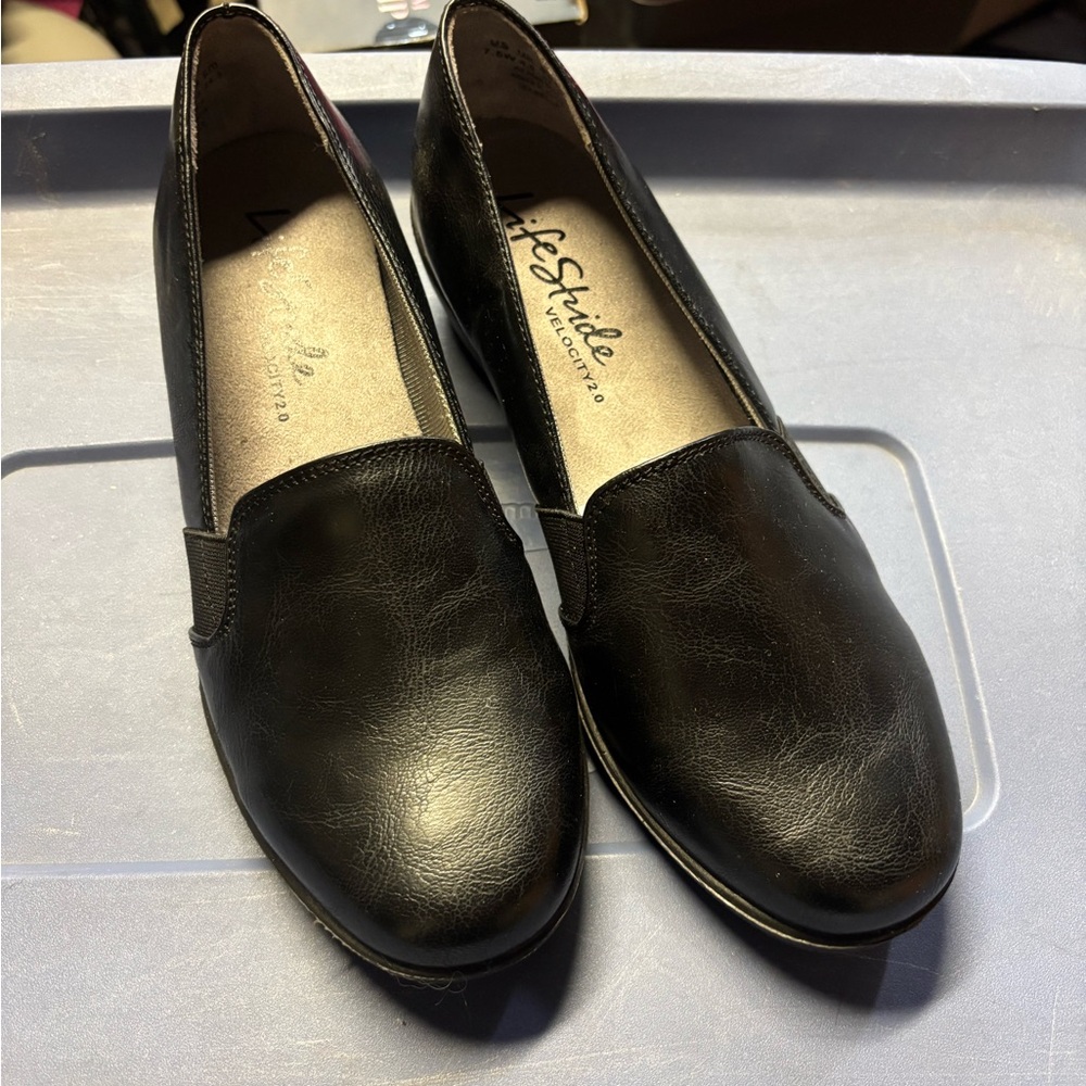 Life Stride Women's Elegant Black Loafers